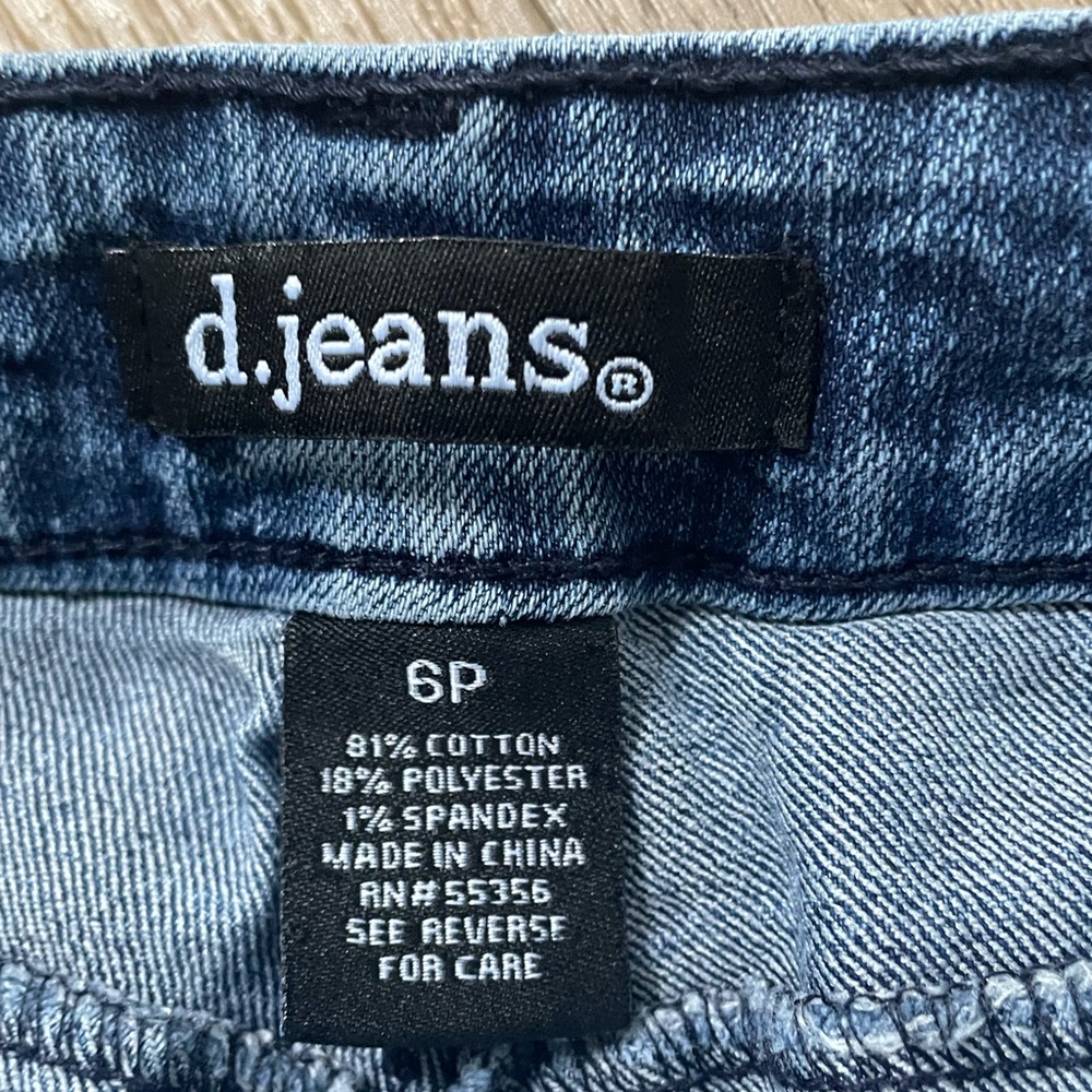Jeans - Picture 2 of 3